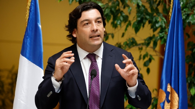 Diputado Raúl Leiva explicó creación de la bancada azul tras visita al CDA