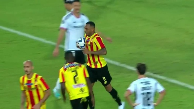 Jeyson Rojas “se durmió” y Deportivo Pereira llegó al empate contra Colo Colo