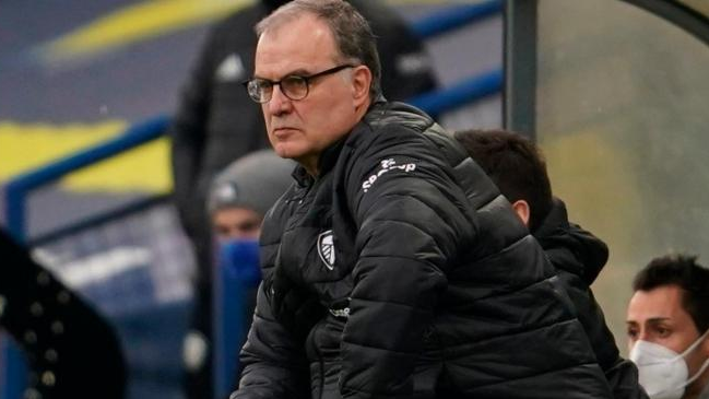 La Asociación Uruguaya de Fútbol cerró un acuerdo deportivo con Marcelo Bielsa