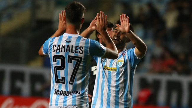 Canales empató para Magallanes con un gran tiro ante Botafogo en la Sudamericana