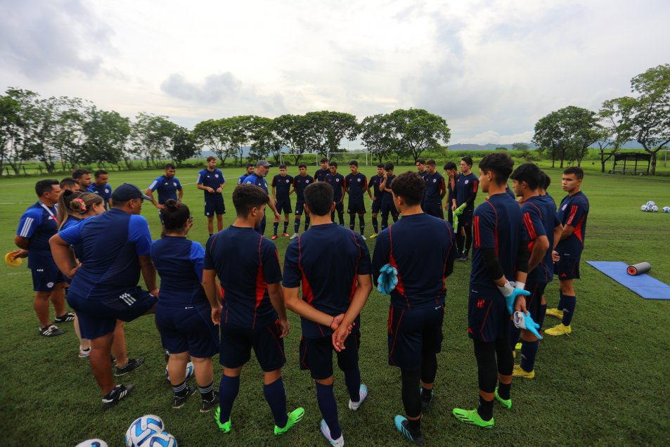 La Roja sub 17 vivió su última práctica antes del crucial duelo ante Ecuador