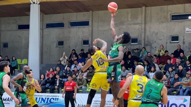 El líder Universidad de Concepción perdió contra Deportes Castro en la Liga Nacional