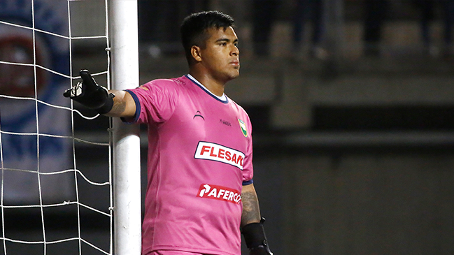 Julio Bórquez, arquero de Colina: Para mí hubo falta, Zampedri chocó al defensa