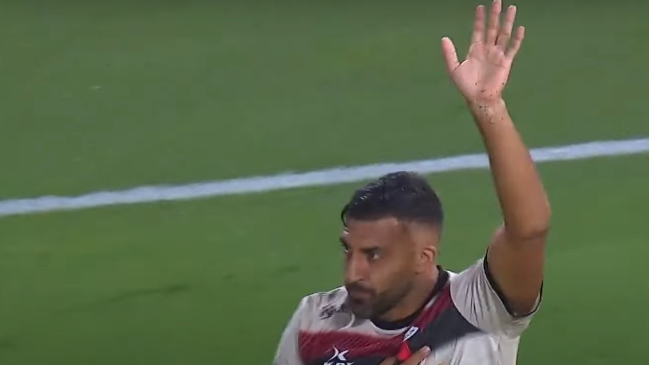 Boca sufrió la “ley del ex” de “Wanchope” Abila y perdió en los descuentos con Colón en casa