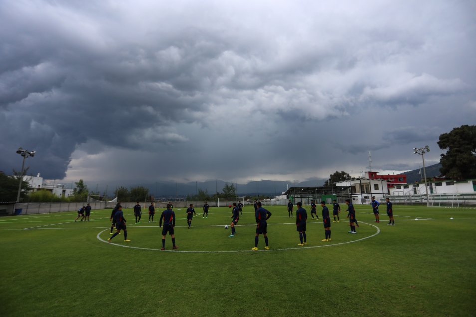 La Roja sub 17 sigue trabajando duro en Quito con miras al debut en el hexagonal con Argentina