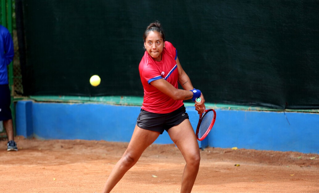 Chile se estrenó con victoria ante Perú en la Billie Jean King Cup