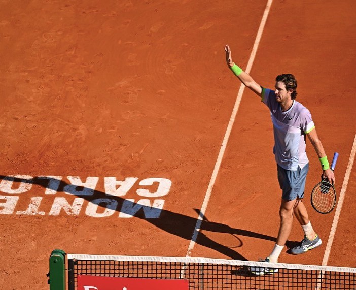 Nicolás Jarry tiene horario para enfrentar a Stefanos Tsitsipas en Montecarlo