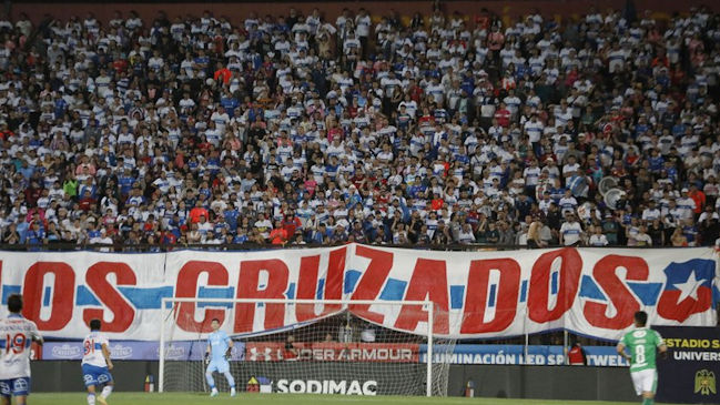 La UC agotó las galerías Norte y Sur del Estadio Santa Laura para el duelo con Colo Colo