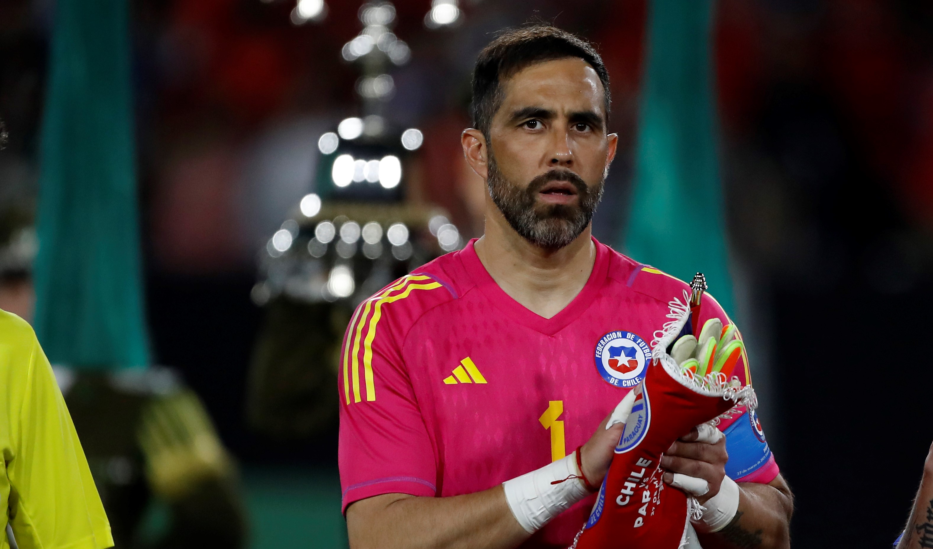 El editorial de Pato Muñoz: Claudio Bravo sigue marcando distancias