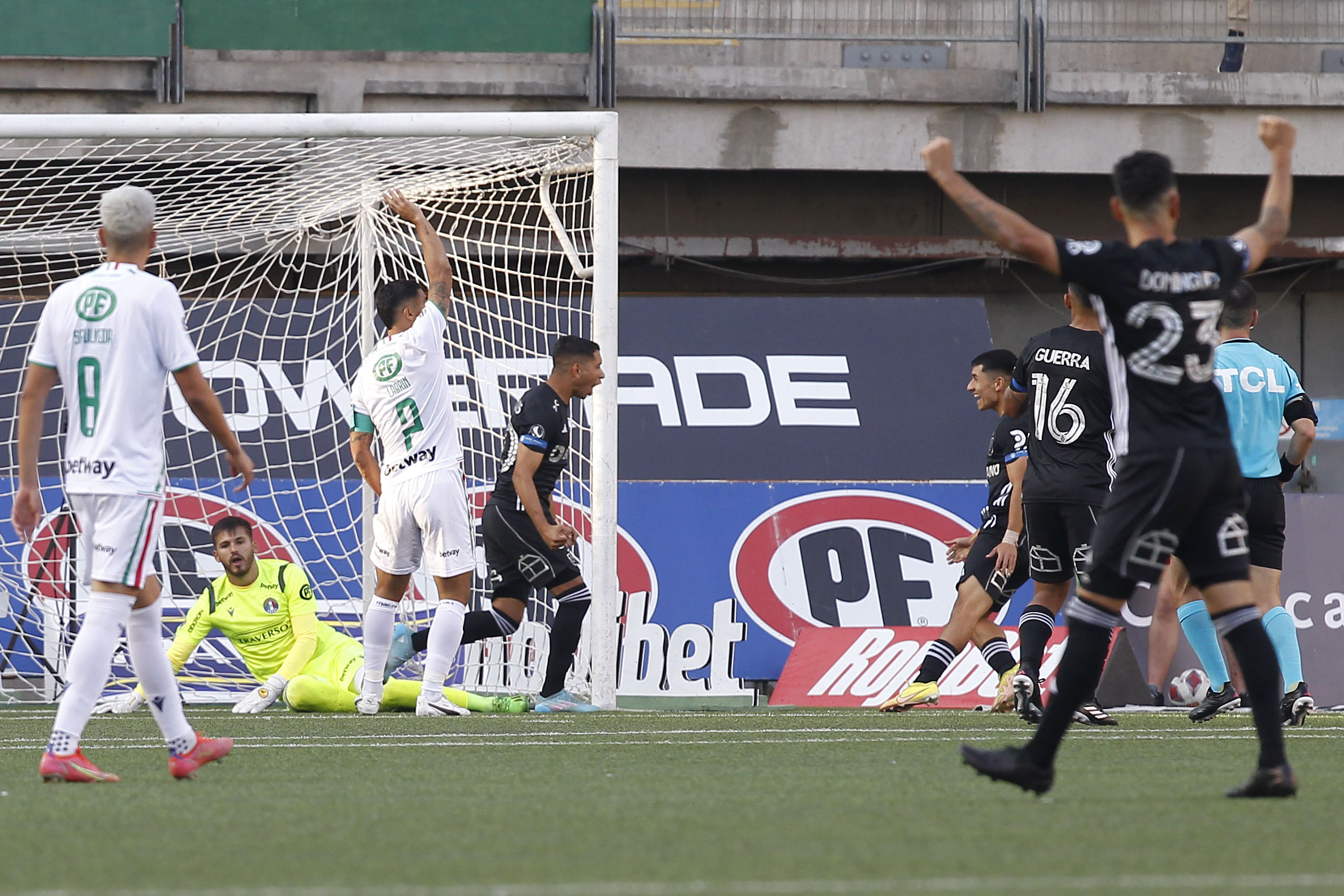 Cristián Palacios entró y marcó para dar ventaja a la U sobre Audax Italiano