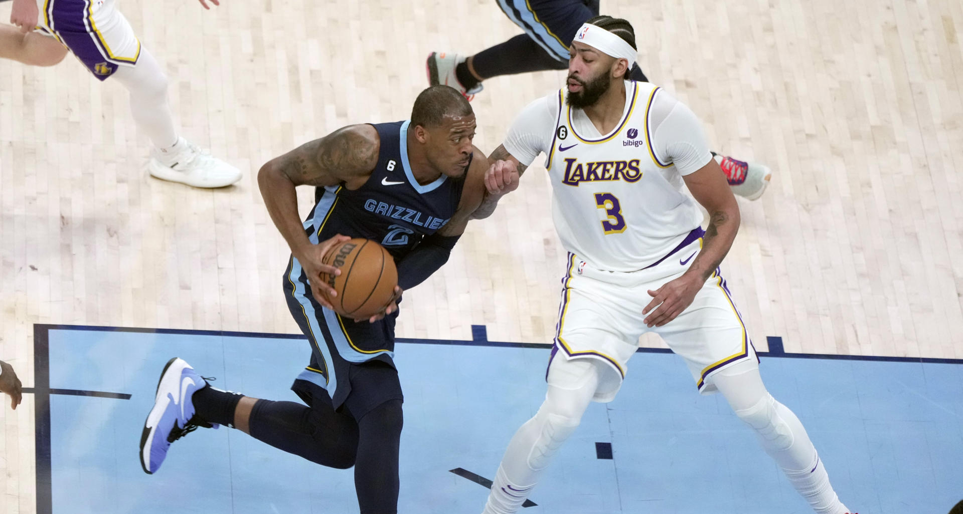 Playoffs: Anthony Davis y LeBron James comandaron triunfo de Los Lakers ante Memphis