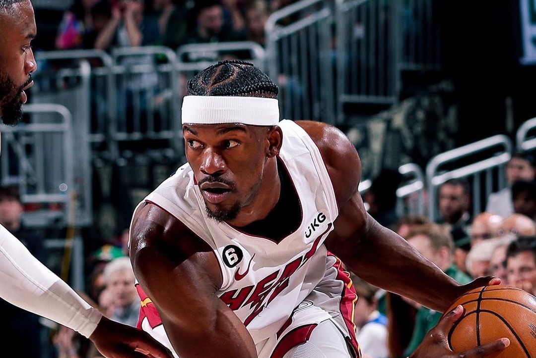 Miami Heat sorprendió a Milwaukee Bucks y tomó ventaja inicial en los playoffs del Este