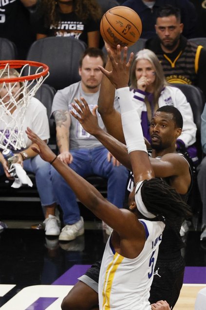 Sacramento venció a los Warriors y alargó su ventaja en los play-offs