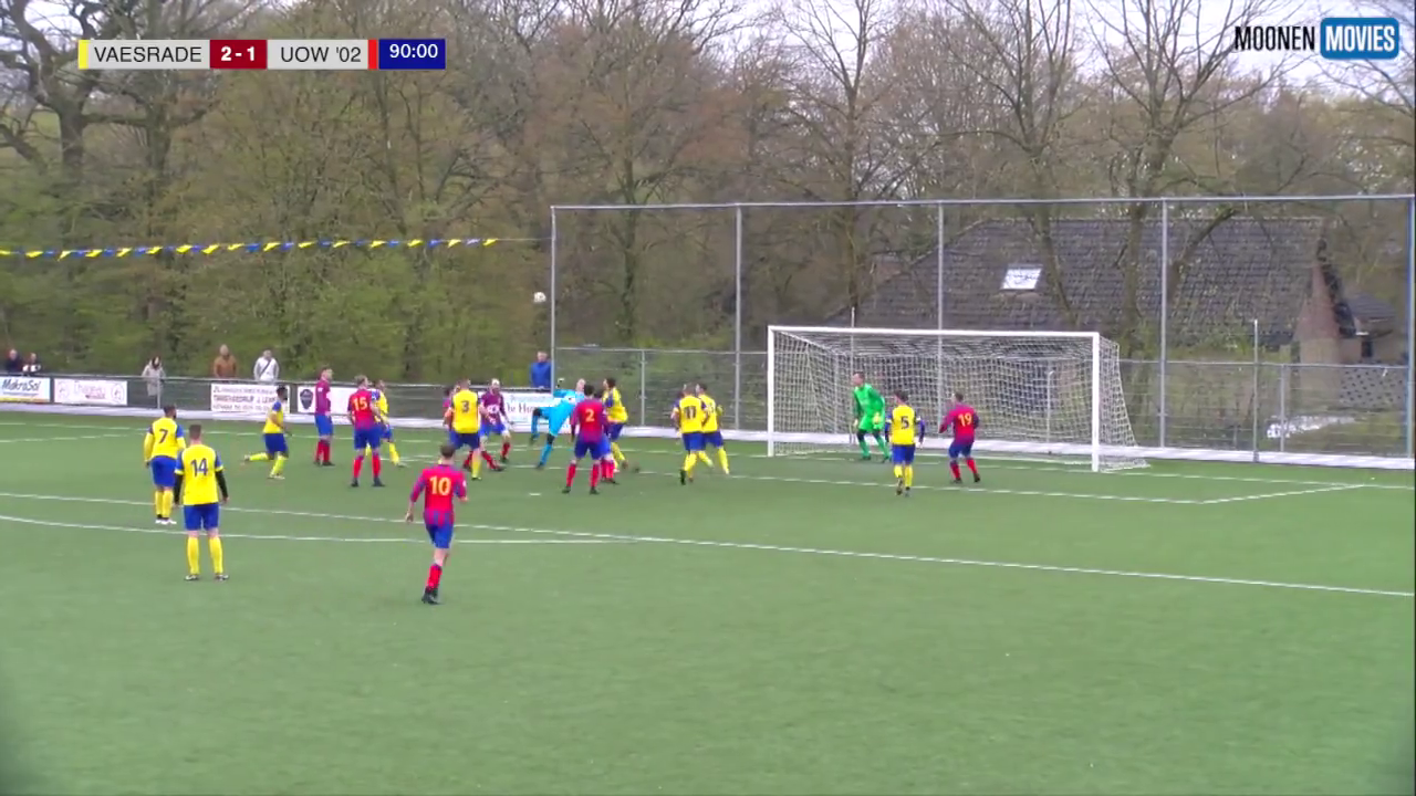 ¡Notable! Arquero anotó un golazo con espectacular chilena en el último minuto