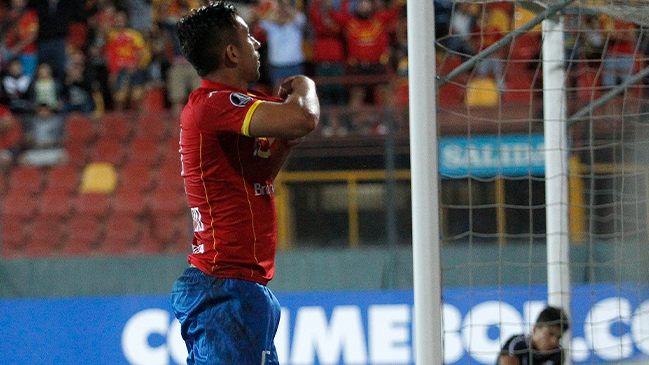 Jorge Ampuero anunció su retiro tras más de un año alejado de las canchas