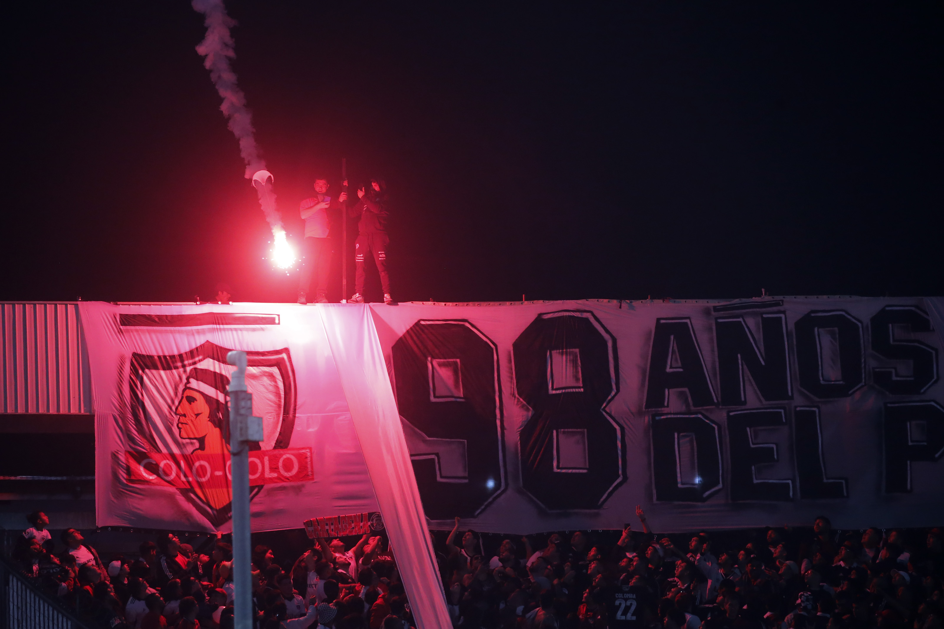Fiscalía Oriente detalló investigación por disturbios de barristas de Colo Colo en el Monumental