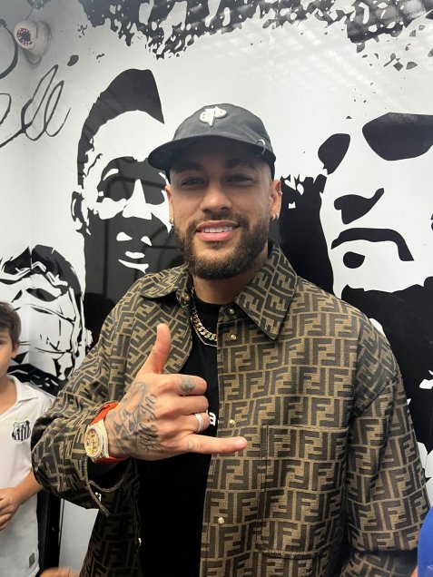 Neymar fue a apoyar en muletas a Santos en su pobre empate con Audax por la Sudamericana