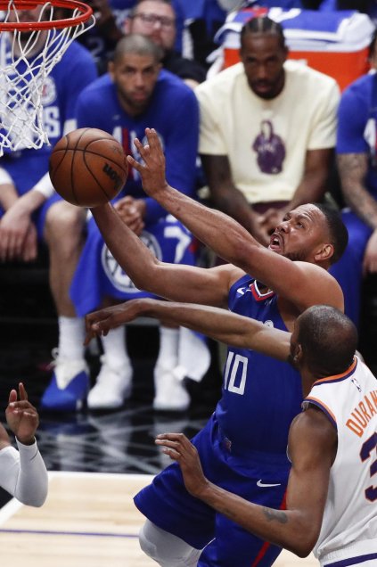 Phoenix Suns venció a los Clippers y tomó la ventaja en la llave