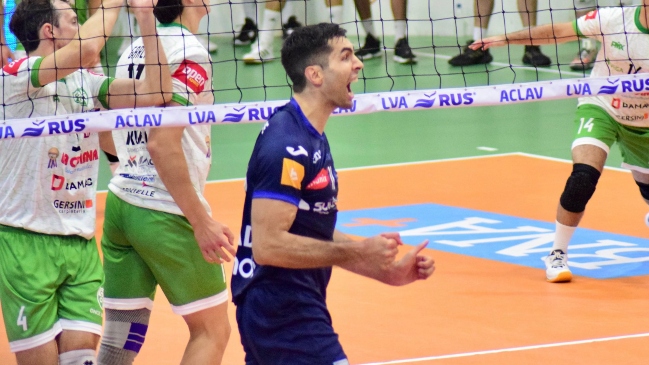 Chileno Vicente Parraguirre fue figura y se tituló campeón en el voleibol argentino