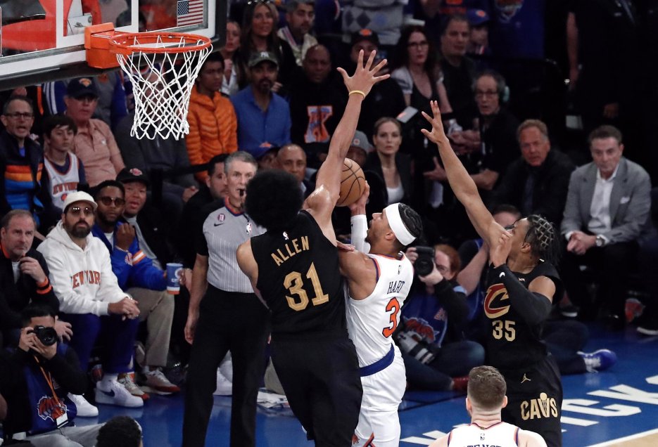 New York Knicks venció a los Cavaliers y quedaron a un paso de semifinales