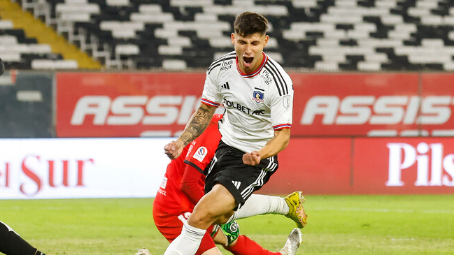 Alexander Oroz liquidó el duelo con Palestino con una contra letal para Colo Colo