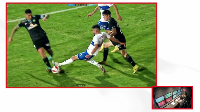 [VIDEO] El diálogo del VAR en la expulsión de Mauricio Isla ante O’Higgins