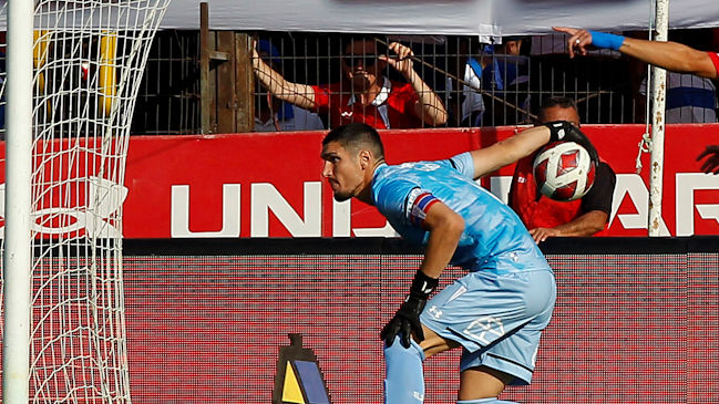 Matías Dituro entrenó con los titulares y alista su regreso en la UC para el clásico ante la U