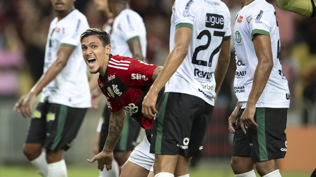 Flamengo vapuleó a Maringa por la Copa de Brasil en una jornada goleadora de Pedro