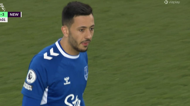 Everton maquilló su abultada derrota ante Newcastle con un gol olímpico