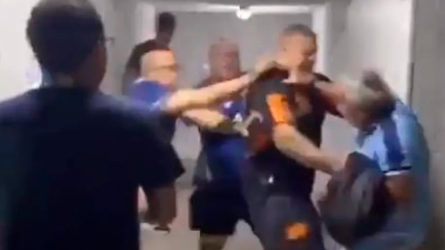 Hinchas agredieron a la delegación de Inter de Porto Alegre en Estadio “Rey Pelé”