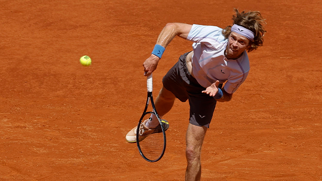 Rublev mantuvo su buen nivel en arcilla y sacó a Wawrinka de Madrid