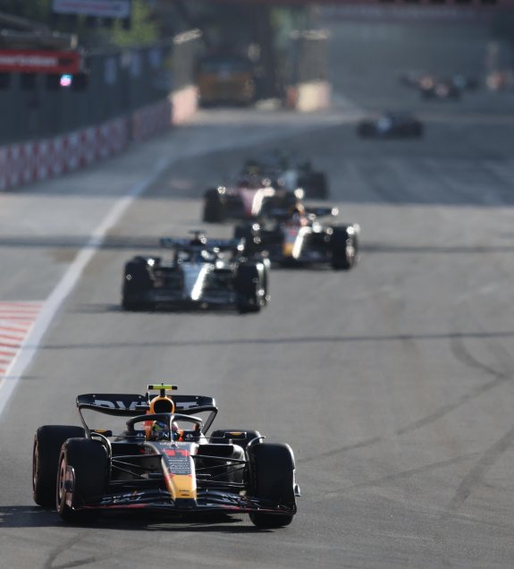 La gran jornada de “Checo” Pérez en el sprint del GP de Azerbaiyán