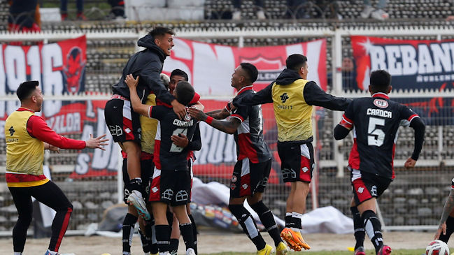 Ñublense levantó cabeza en el torneo con triunfo a domicilio sobre Palestino