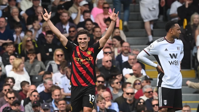 Manchester City recuperó la cima de la Premier con un golazo de Julián Alvarez