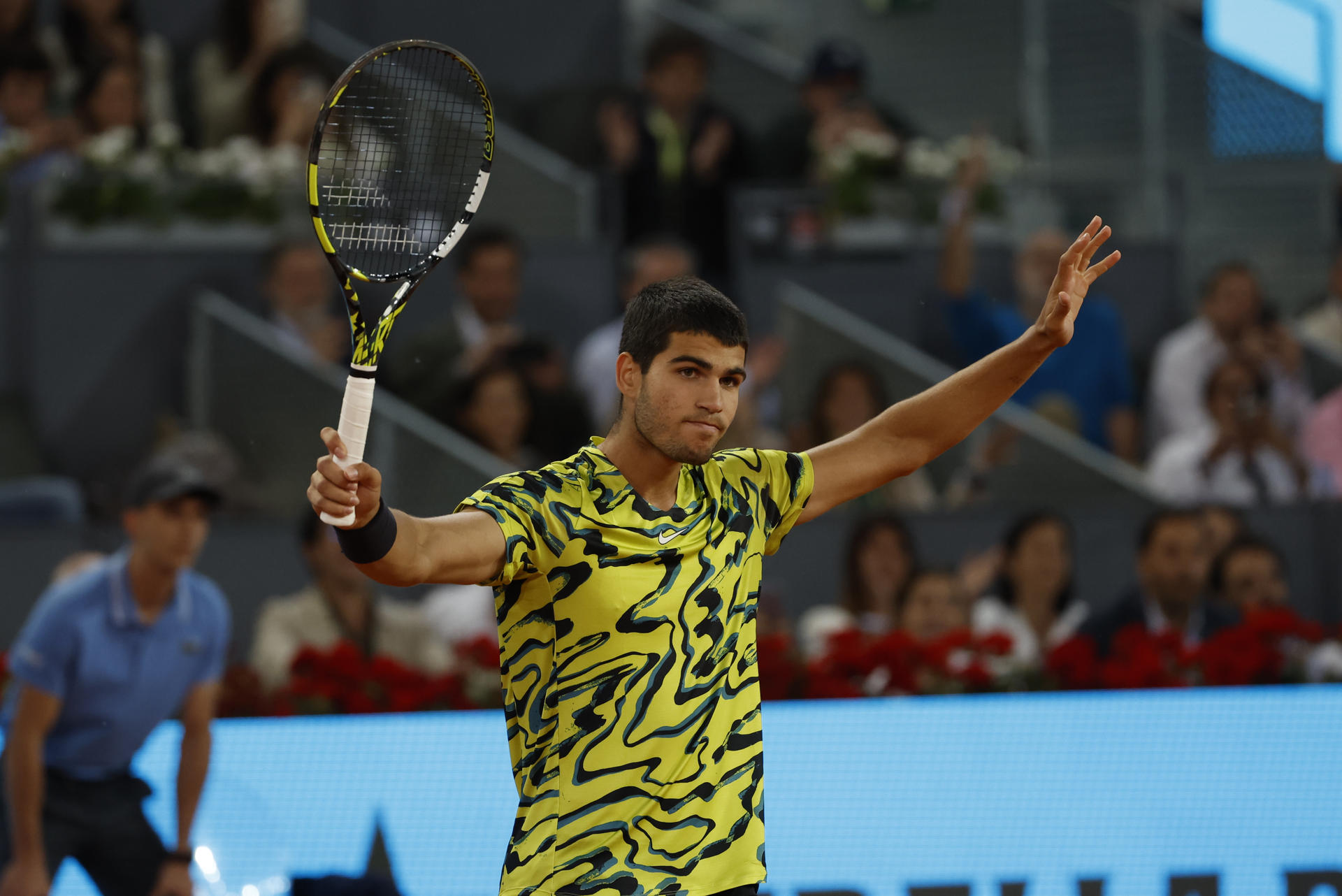 Carlos Alcaraz doblegó a Grigor Dimitrov y se metió en octavos del Masters de Madrid