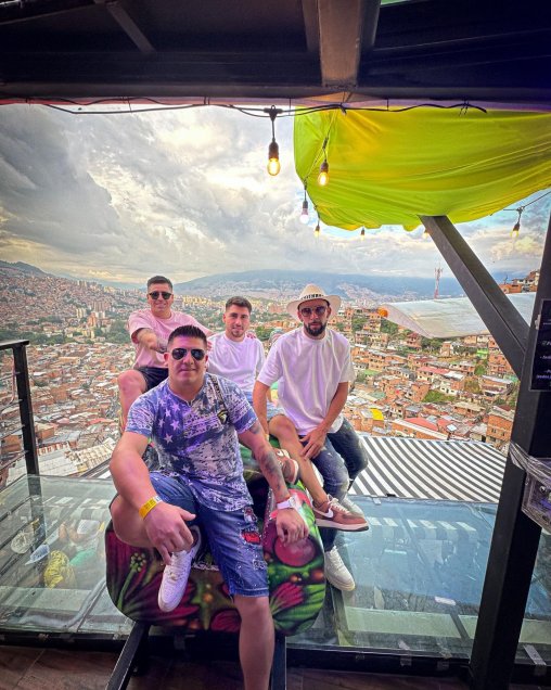 Mauricio Isla compartió imágenes disfrutando en Medellín