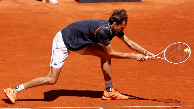 Daniil Medvedev volvió a enredarse en la arcilla y se despidió de Madrid