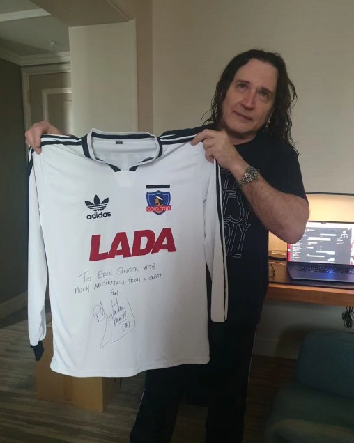 Marcelo Barticciotto le regaló camiseta del Colo Colo ’91 al baterista de Kiss Eric Singer