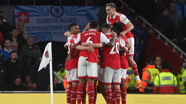 Arsenal le ganó el clásico a Chelsea y recuperó el liderato en la frenética lucha por el título