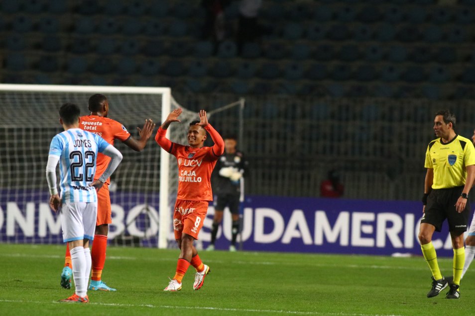 Magallanes y César Vallejo igualaron con un “festival de errores” en Rancagua