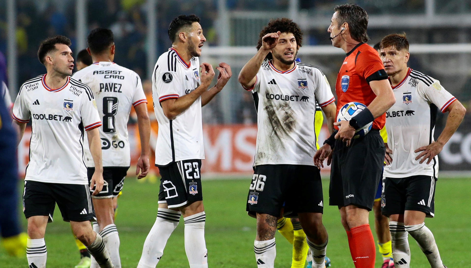 “Chilealbo”: Colo Colo sufrió con sus errores propios ante Boca Juniors