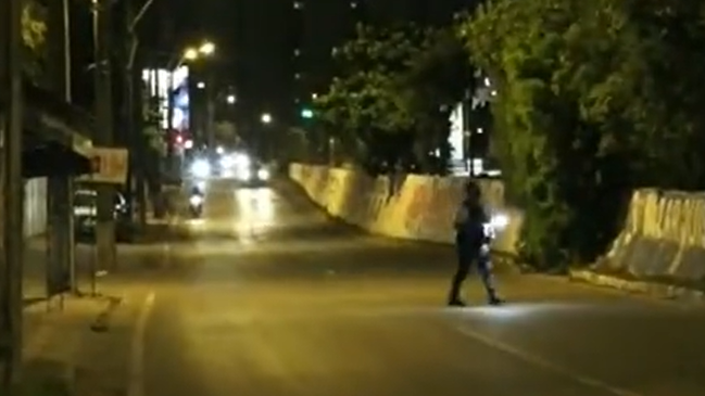 Hincha resultó herido de bala en un choque entre barras