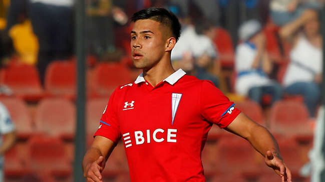 Alexander Aravena superó su lesión y volvió a entrenar con la UC rumbo al duelo con Huachipato