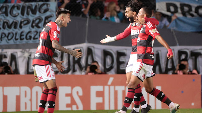 Erick Pulgar: Si sigo jugando como central en Flamengo va a depender del técnico