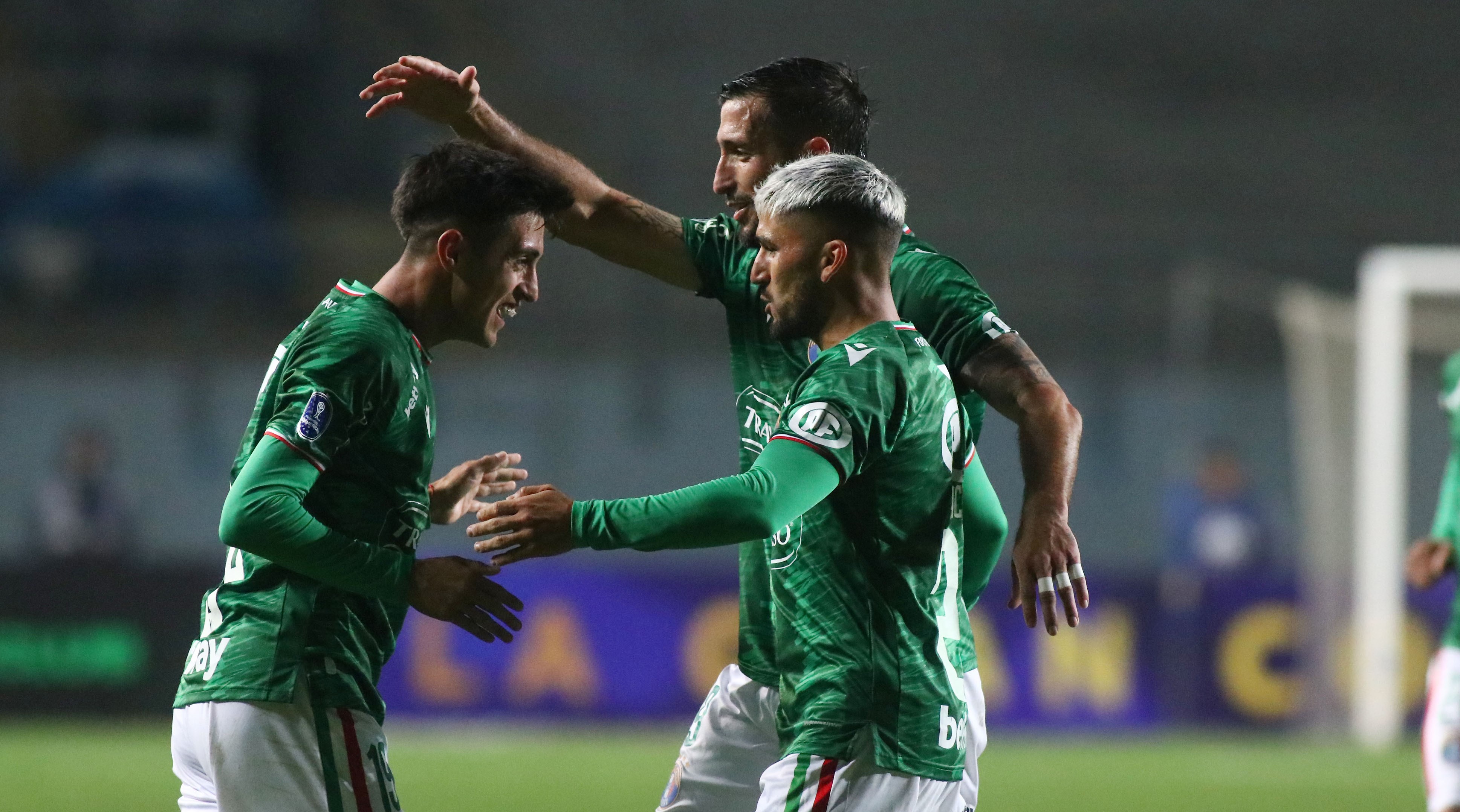Gonzalo Ríos deslumbró con tremendo golazo y afirmó la ventaja de Audax Italiano ante Blooming