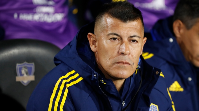 ¿Agradeció por el triunfo ante Colo Colo? DT de Boca fue captado rezando en Buenos Aires