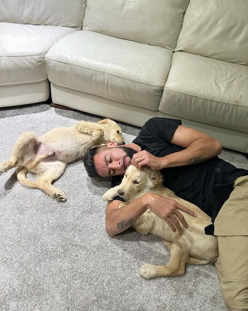 Mauricio Isla reapareció en redes sociales tras viaje a Colombia con tiernas fotos