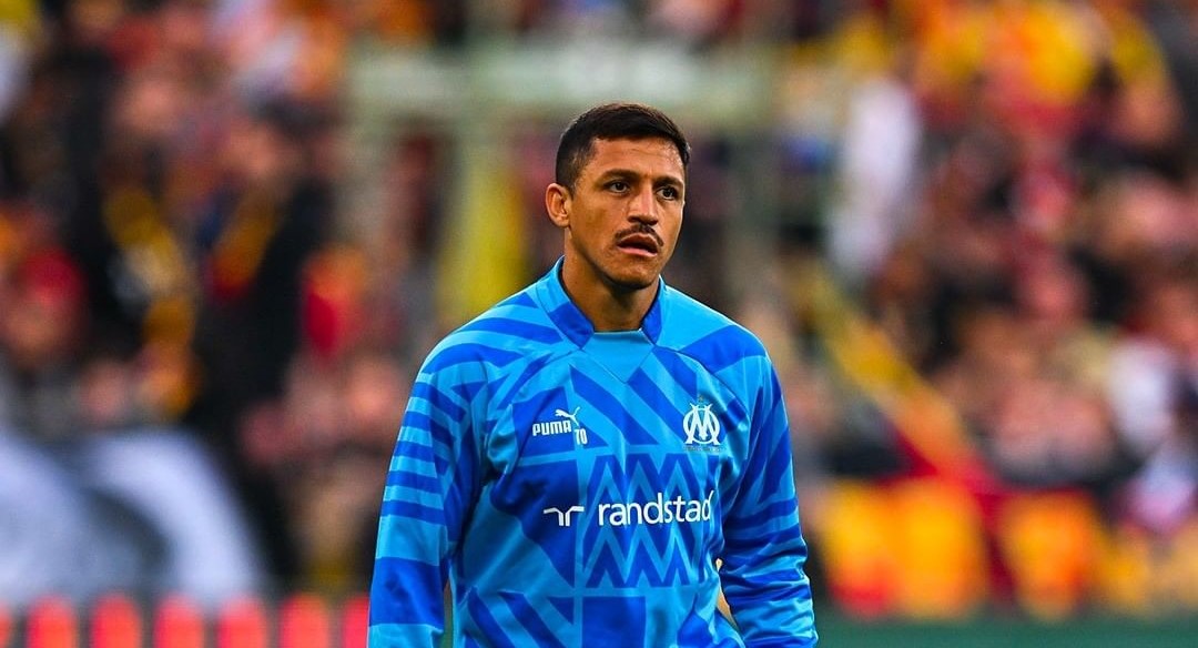 Alexis Sánchez salió lesionado en la caída de Marsella ante Lens