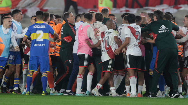 River Plate venció a Boca Juniors con un escandaloso final en el superclásico argentino