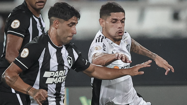 Botafogo mantuvo el liderato en Brasil con una victoria sobre Atlético Mineiro de Eduardo Vargas